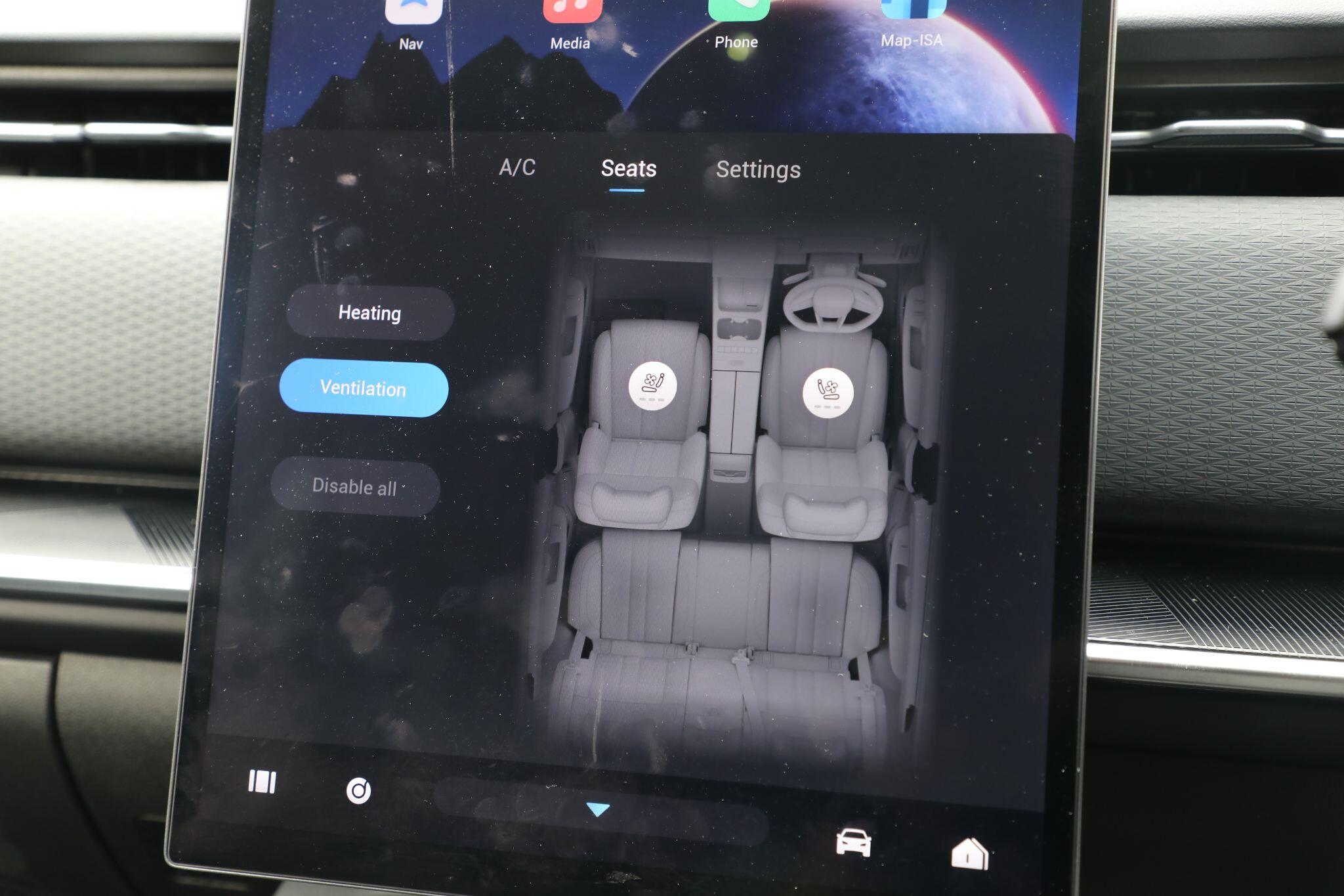 Large vehicle image